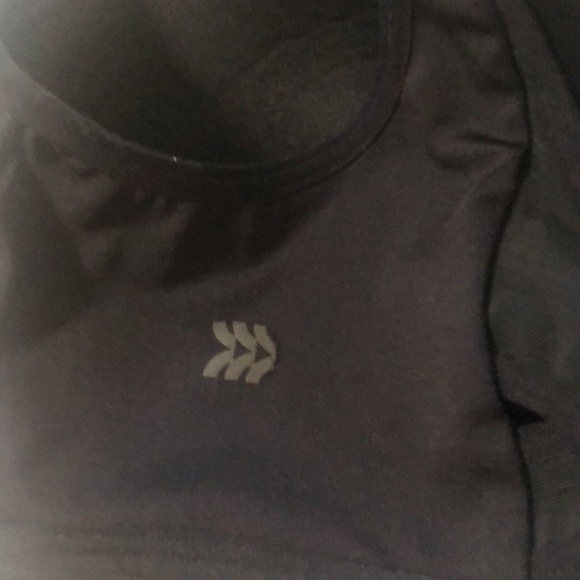 All in motion sports bra. 36D - Picture 5 of 8